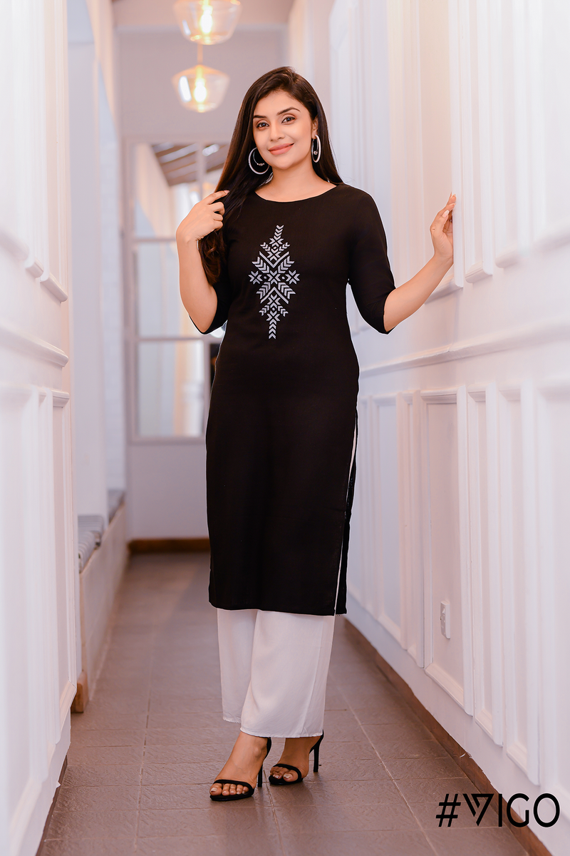 Embroidered Classic Kurti in Noir