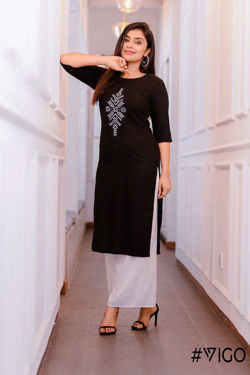 Embroidered Classic Kurti in Noir